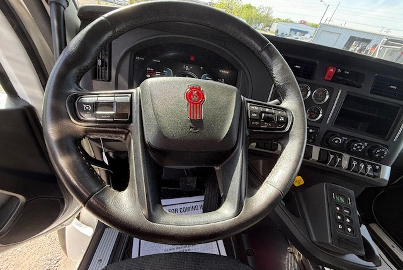 2025 Kenworth T880 — thumbnail 4