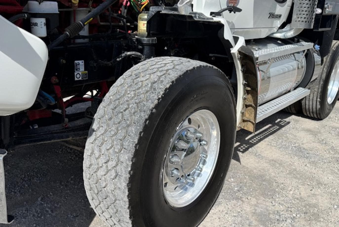 2025 Kenworth T880 — thumbnail 21