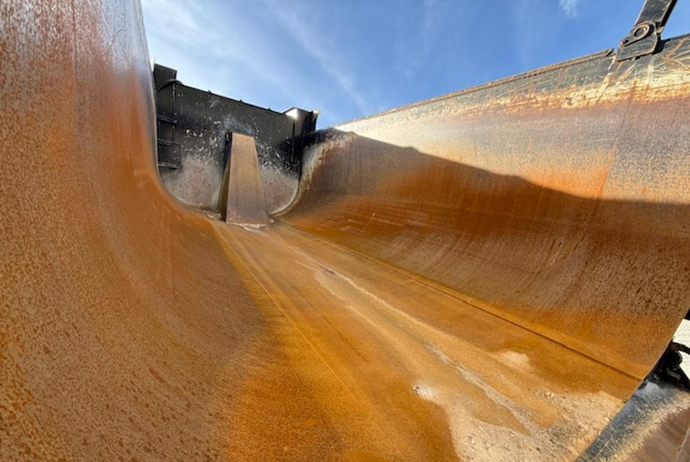 2025 Kenworth T880 — thumbnail 30