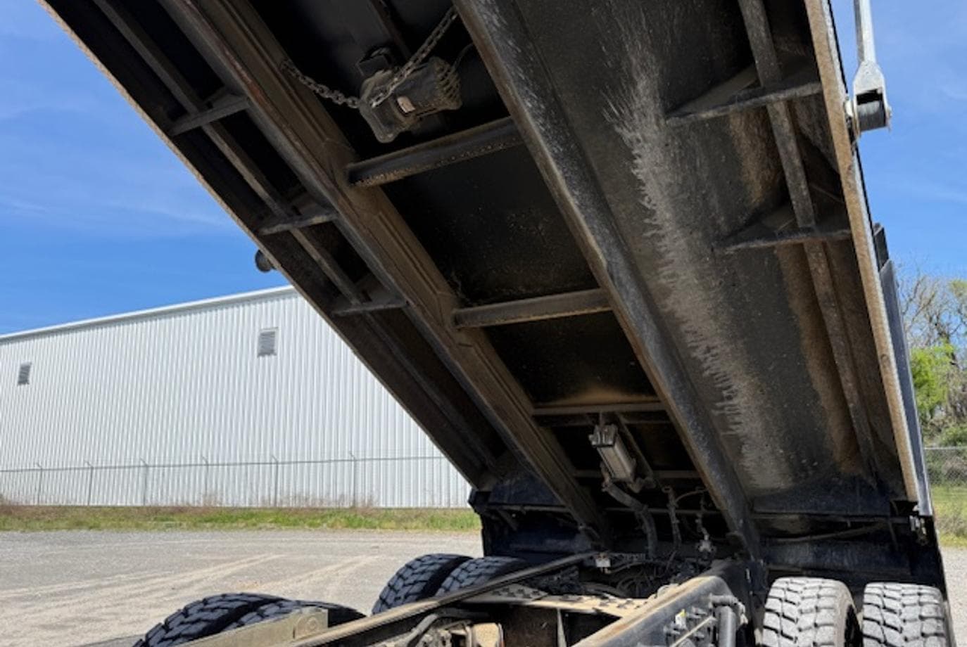 2025 Kenworth T880 — thumbnail 29