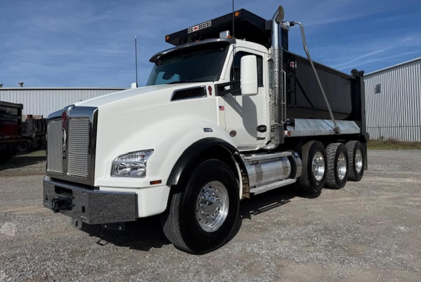 2025 Kenworth T880