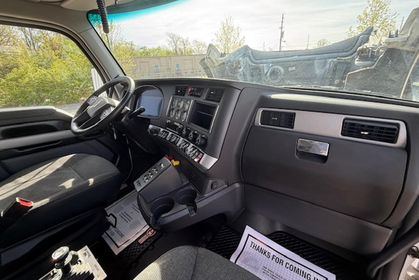 2025 Kenworth T880 — thumbnail 19