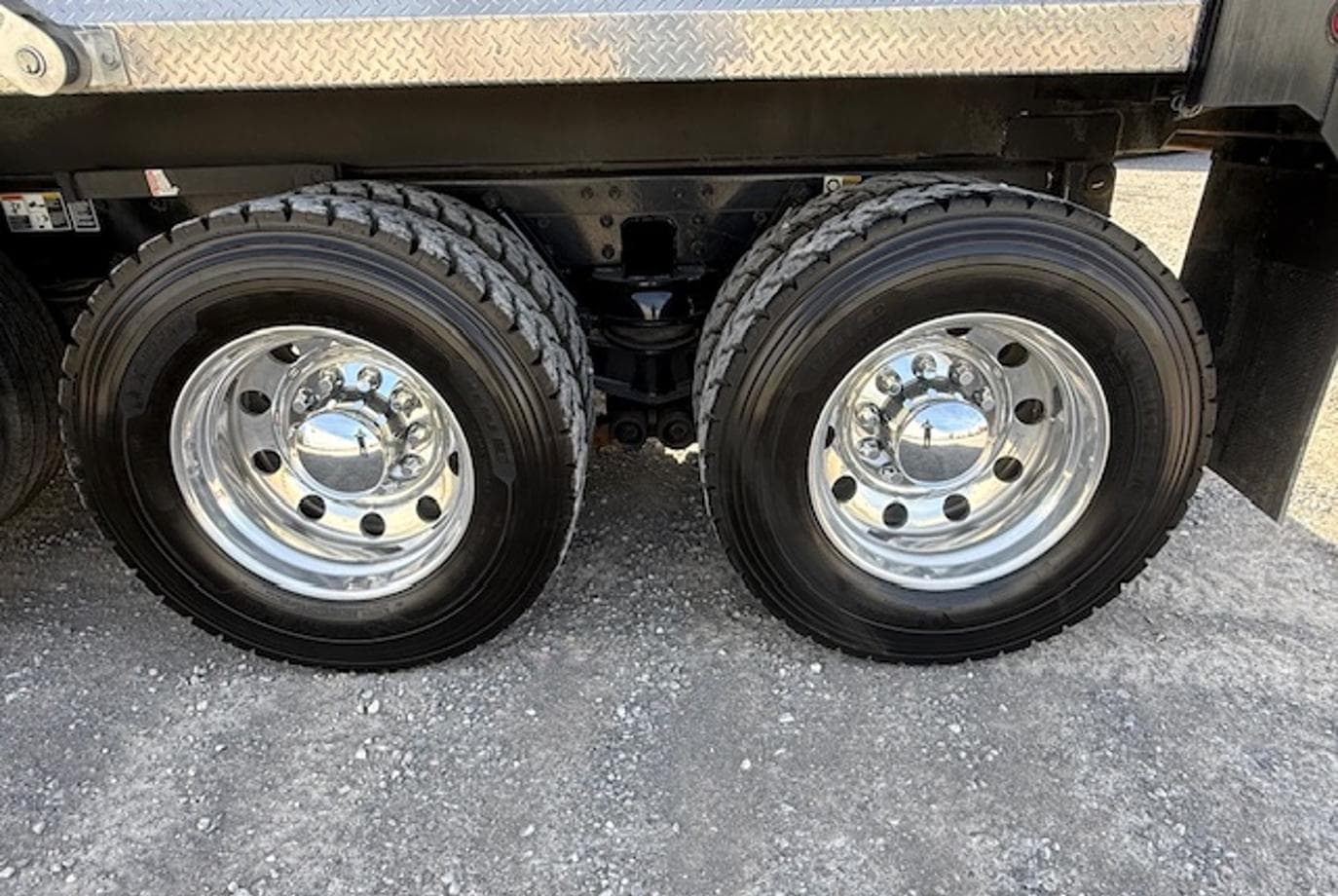 2026 Kenworth T880 — thumbnail 17