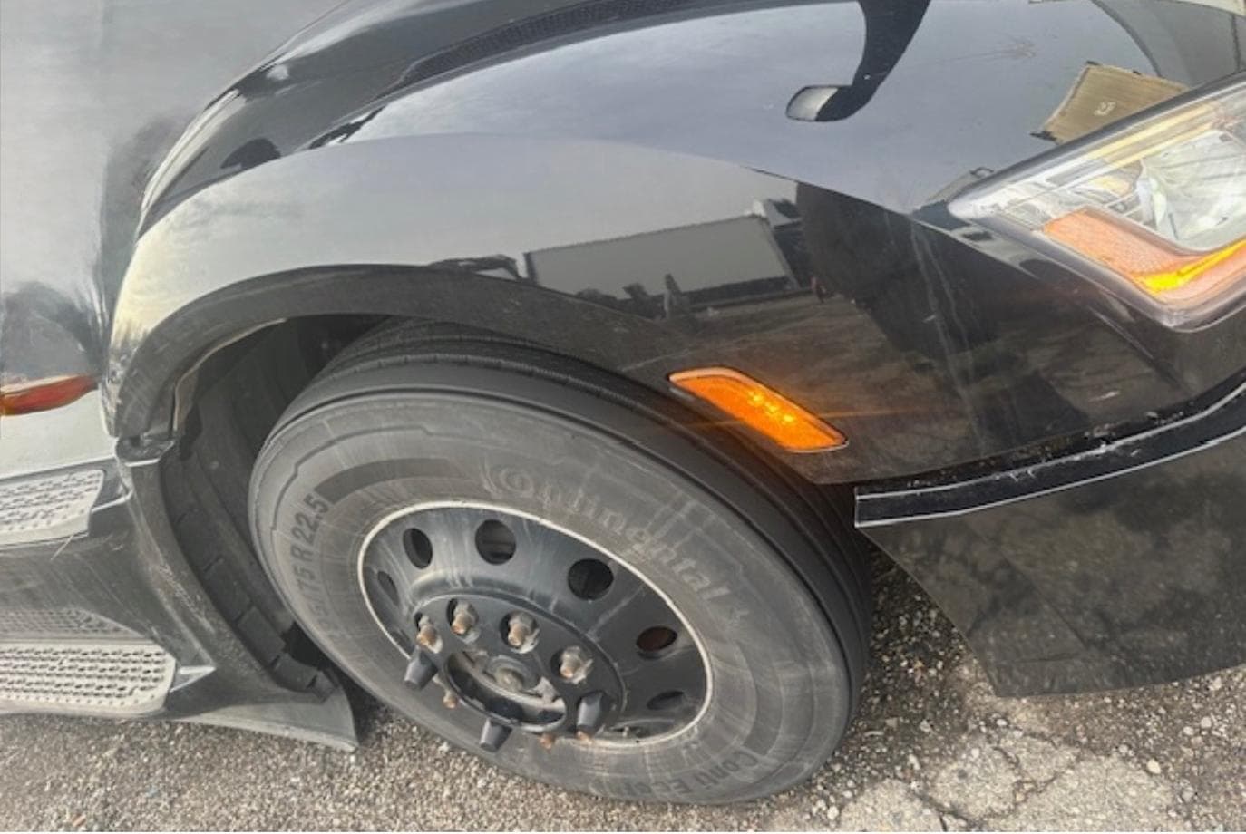 2023 Peterbilt 579 — thumbnail 6